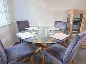 Dining - Family Friendly 3BR House | Sleeps 5 (Stockton-on-Tees)