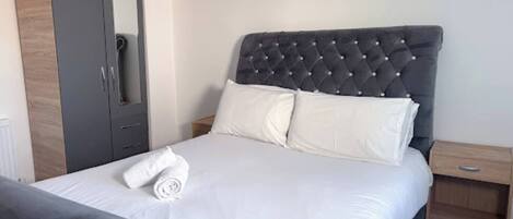 3 bedrooms, WiFi, bed sheets