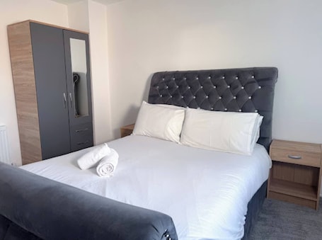 3 bedrooms, WiFi, bed sheets. Family Friendly 3BR House | Sleeps 5