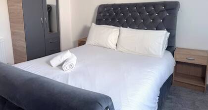 Family Friendly 3BR House | Sleeps 5