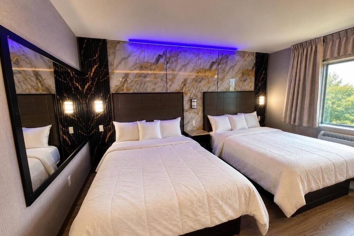 Habitación Deluxe con 1 cama matrimonial o 2 individuales, 2 camas individuales, para no fumadores | Escritorio y wifi gratis
