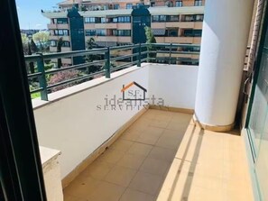 Property grounds - Lovely 3-bedroom house with AC in charming Campo Barcelos (Barcelos)