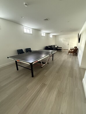 Games room - White Mountains Golf & Ski House at Owls Nest Resort & Spa (Thornton)