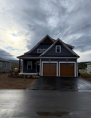 Exterior - White Mountains Golf & Ski House located at Owl's Nest Resort & Spa. (Thornton)