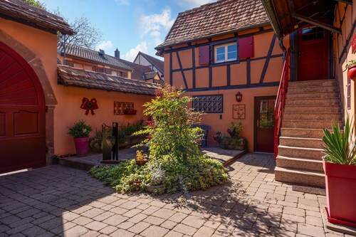 La Cour des Amis – Gästezimmer mit eigenem Bad und Frühstück
