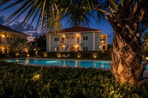 Pool - Luxury New 2BR Apartment near Blue Bay Beach, 20m Pool, Sleeps max 4 (Sint Michiel)