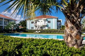 Pool - Luxury New 2BR Apartment near Blue Bay Beach, 20m Pool, Sleeps max 4 (Sint Michiel)