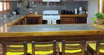 Rustic house with gardens in excellent location