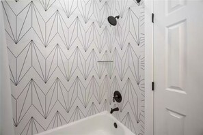 Shower, hair dryer, towels, soap - Brand-New 3BR Executive Home + Office Furnished (Houston)