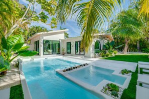 Pool - Lůum at the Shore - A Bali-Inspired Luxury Retreat (Holmes Beach)