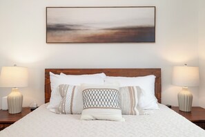 3 slaapkamers, een strijkplank/strijkijzer, gratis wifi, beddengoed