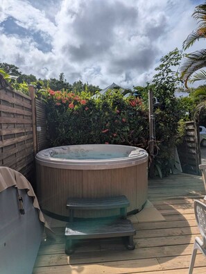 室外 SPA 浴池