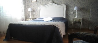 Guest Room “Les Charmilles - Blue Room”