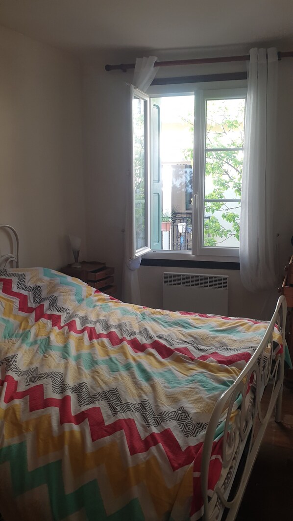 2 bedrooms, iron/ironing board