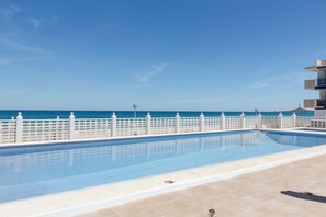 Pool - Apartment 'Cozy Sea View Flat' with Sea View, Wi-Fi and Air Conditioning (La Manga)