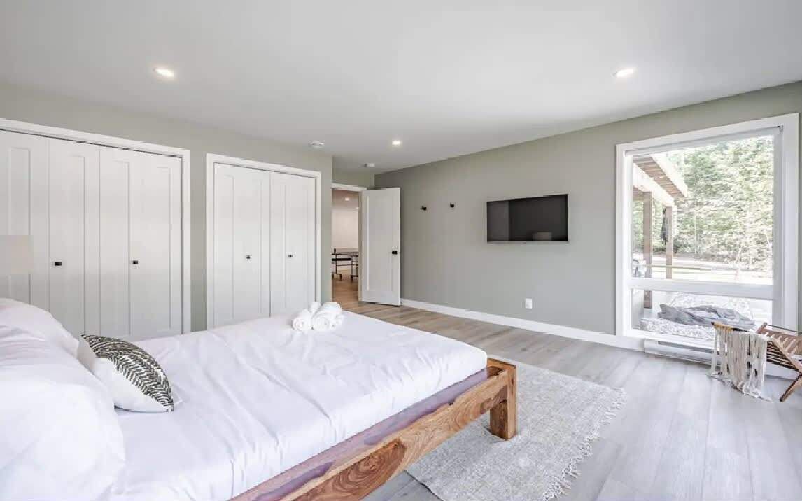 3 habitaciones, tabla de planchar con plancha, cuna de viaje y wifi 