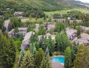 Exterior - Modern townhome on the river and walk to Cascade Chairlift!! (Vail)