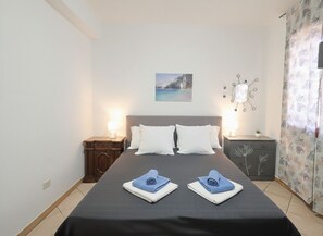 4 bedrooms, iron/ironing board, travel crib, free WiFi
