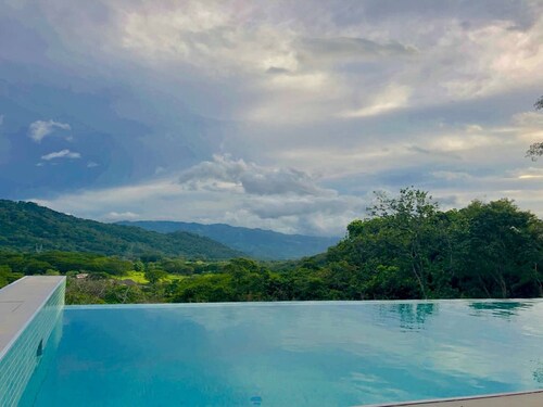 Luxurious 4-bedroom House in Alajuela, Costa Rica