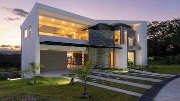 House, 4 Bedrooms, Smoking, Fireplace | Bahagian luar