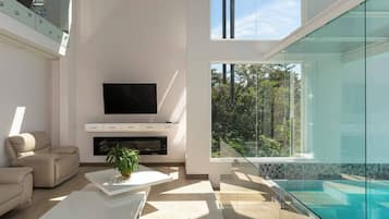 House, 4 Bedrooms, Smoking, Fireplace | Living room