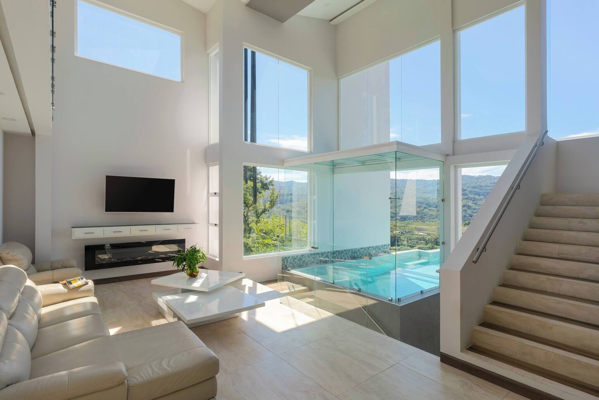House, 4 Bedrooms, Smoking, Fireplace | Living room