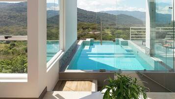 Rumah, 4 kamar tidur, Boleh Merokok, perapian | Kolam renang