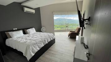 House, 4 Bedrooms, Smoking, Fireplace | 4 bedrooms