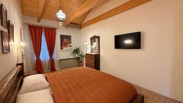 Habitación Confort, balcón, vistas a la ciudad