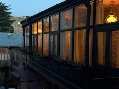 Hotel Commune 1889