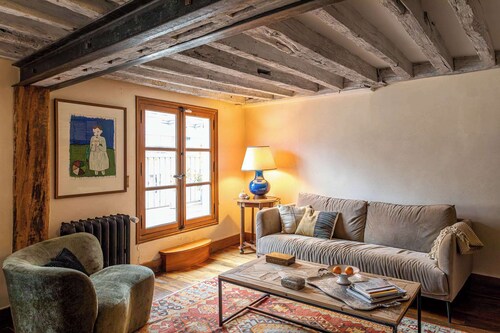 Stunning Balcony View 2 BDR Duplex Saint Germain