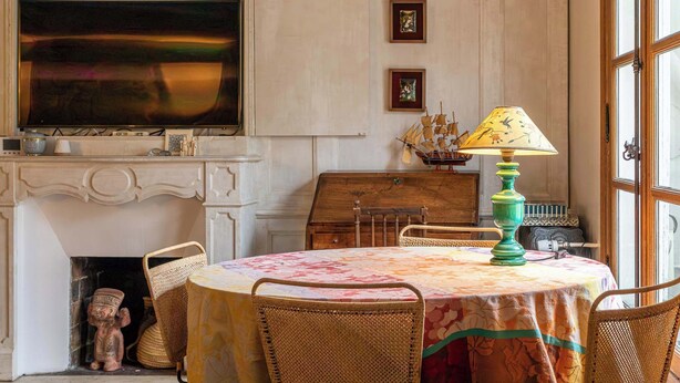 Unclassified image, 1 of 42, button - Stunning Balcony View 2 BDR Duplex Saint Germain (Paris)