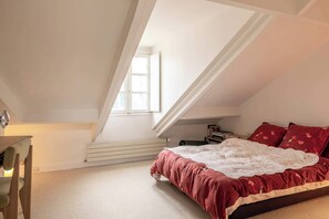 2 habitaciones, tabla de planchar con plancha, internet y ropa de cama 
