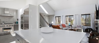 Private Southampton Hideaway, Private Pool, Fully Appointed for Memorable...