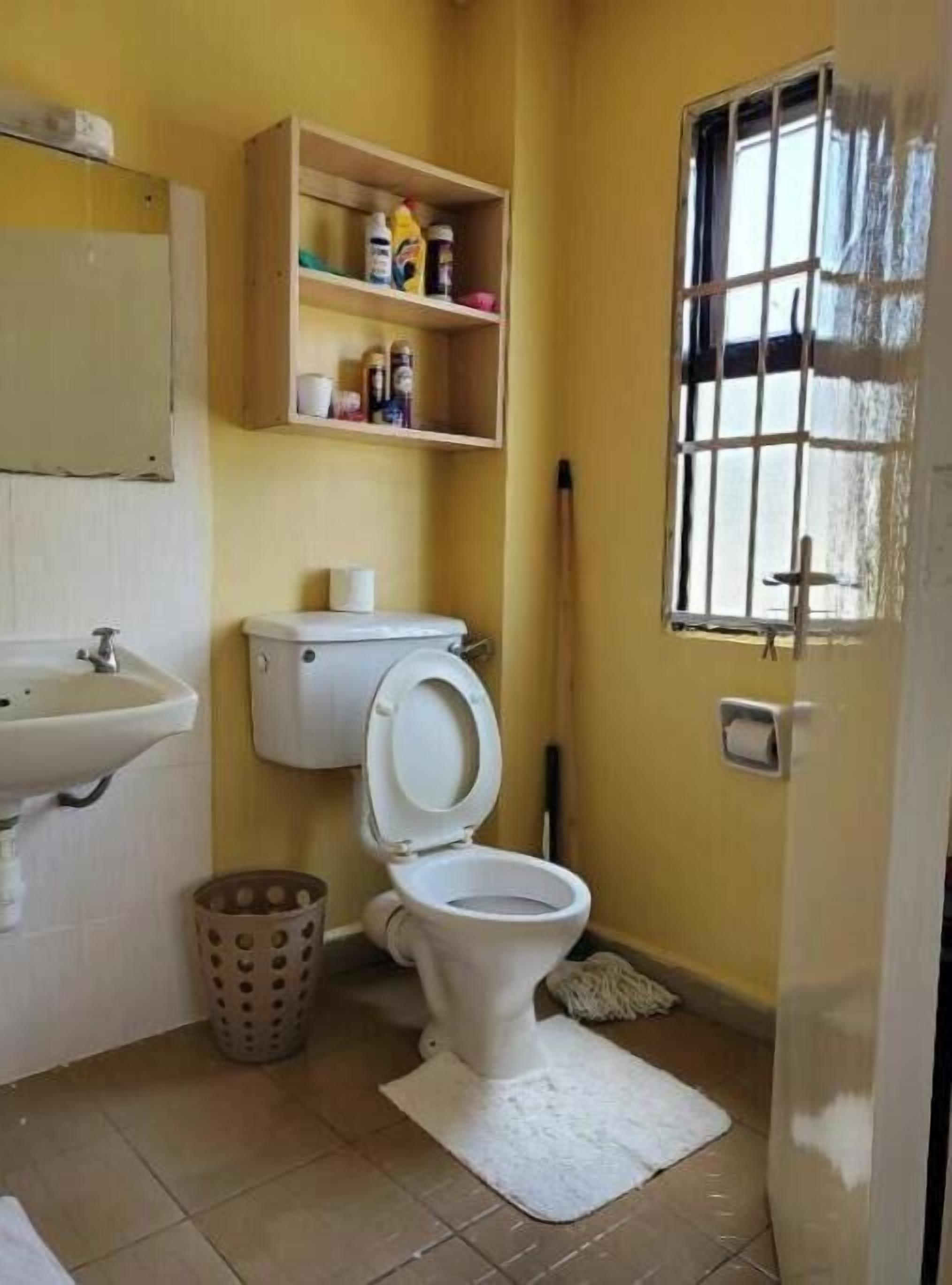 Dusche, Handtücher, Seife, Toilettenpapier
