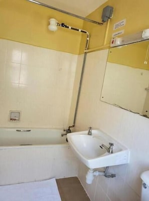 Dusche, Handtücher, Seife, Toilettenpapier