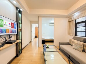 Condo, Patio, City View | Interior - Li He Yu Jia Apartment Hotel (Zhongshan)