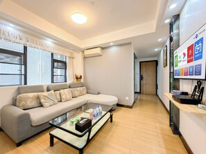 Condo, Patio, City View | Interior - Li He Yu Jia Apartment Hotel (Zhongshan)