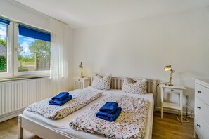 4 室のベッドルーム、WiFi、ベッドシーツ