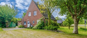 Holiday Home 'Ferienhaus Mecki' with Private Terrace, Private Garden and Wi-Fi