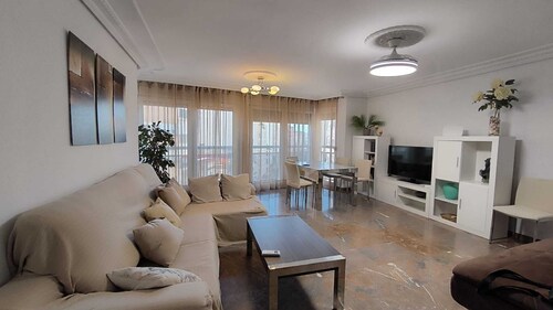 Large Family Reunion House - 204 sqm - 5 Bedrooms - Beach and Center 300 m away