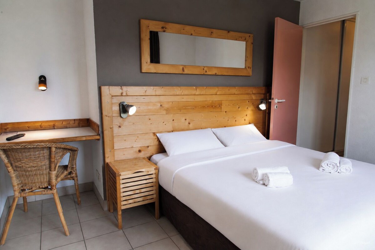 Habitación cuádruple | Wifi gratis y ropa de cama 