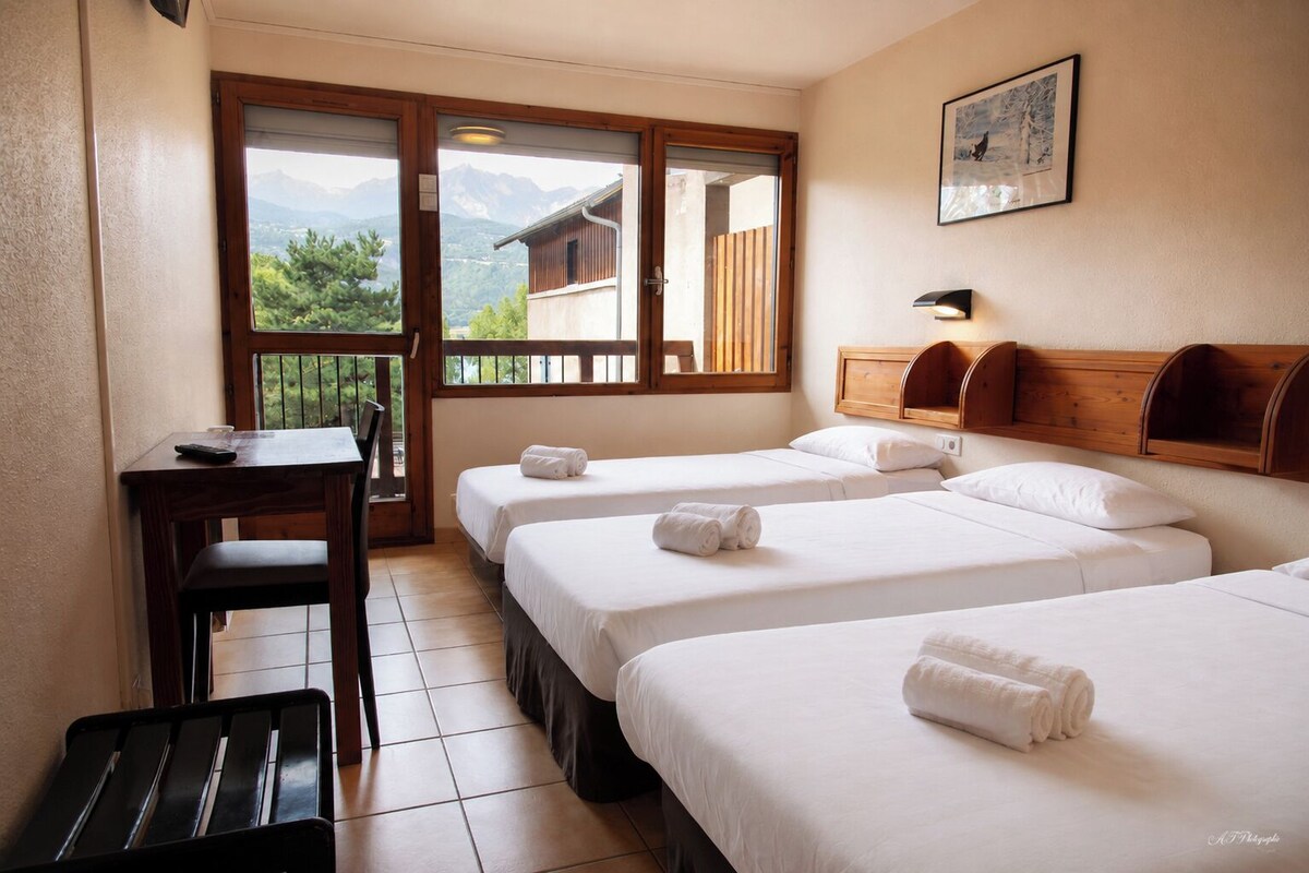 Quarto triplo | Wi-Fi de cortesia, roupa de cama