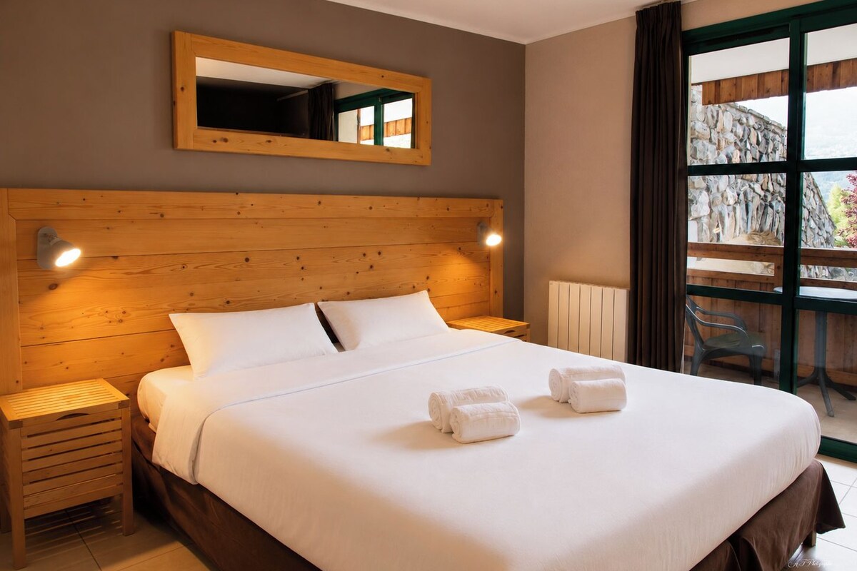 Quarto casal | Wi-Fi de cortesia, roupa de cama
