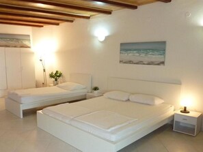 2 bedrooms, iron/ironing board, WiFi, bed sheets - 2-bedrooms Deluxe apartment with AC (Dubrovnik)
