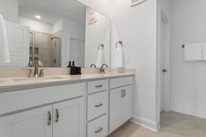 Bathroom - Luxurious 3-bedroom townhome/Gourmet Kitchen/King bed/Garage/AC in Raleigh, NC (Raleigh)