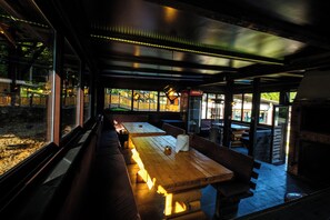 Dining - Maiden Water Resort (Sarajevo)