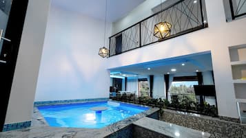 Deluxe-Apartment, eigener Pool, Blick auf die Anlage | Eigener Pool