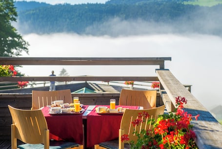 Restaurant. Les Hauts du Lac