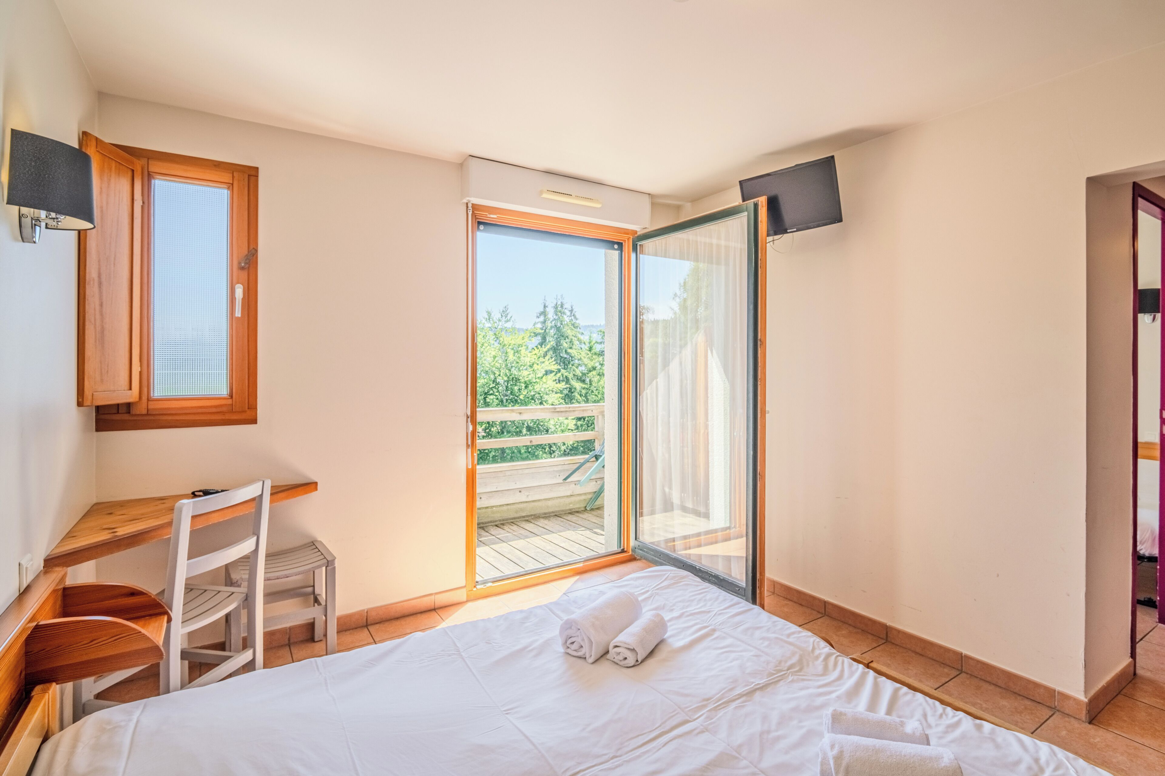 Habitación cuádruple | Wifi gratis y ropa de cama 